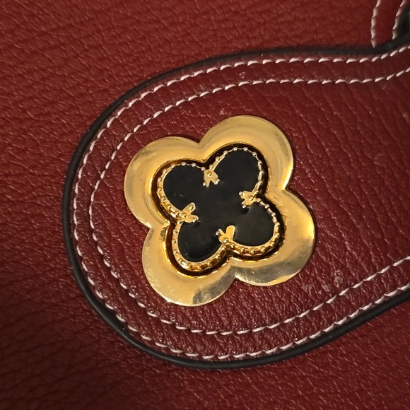 Adorable 9×9 burgundy handbag - Picture 7 of 7